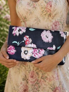 🔥Kari Blue Floral Navy Pink Garden Party Envelope Bag Spring Summer Wedding Gues
